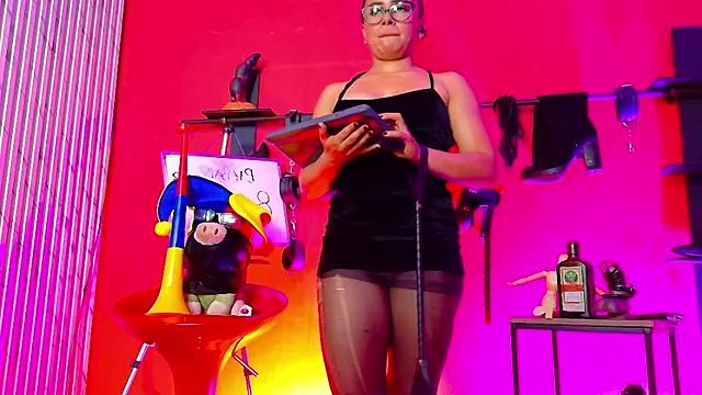 MistressSlut1 웹캠 쇼
