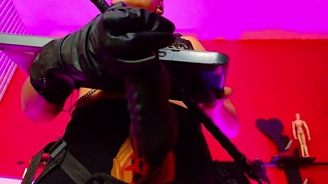 MistressSlut1's Webcam Show