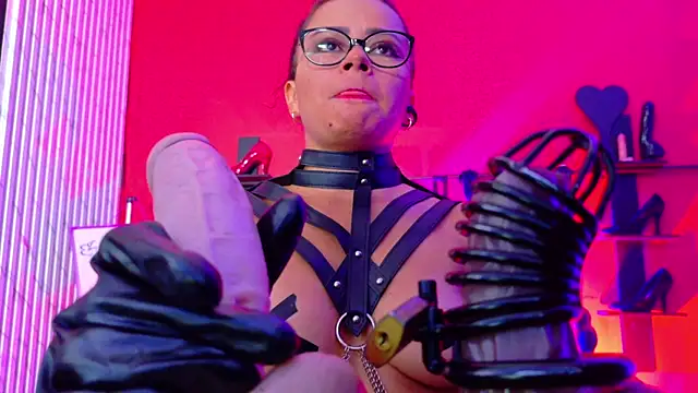 MistressSlut1's Live XXX Chat