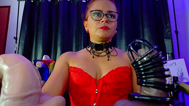 MistressSlut1 Adlı Modelin Web Kamerası  Şovu