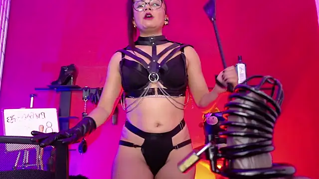Webkamerová show MistressSlut1