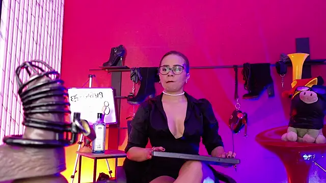 MistressSlut1 Webcam-Show