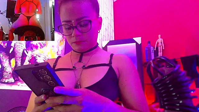 MistressSlut1 웹캠 쇼