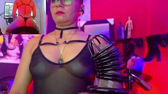 Webkamerová show MistressSlut1