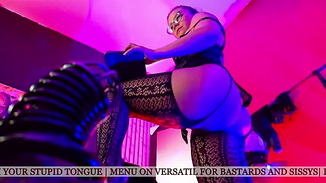 Webkamerová show MistressSlut1