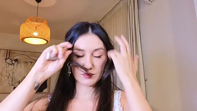 Chat +18 de diamond_desiree ao vivo