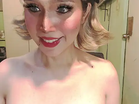 xGood_Girlx: διαδικτυακό σόου στην κάμερα
