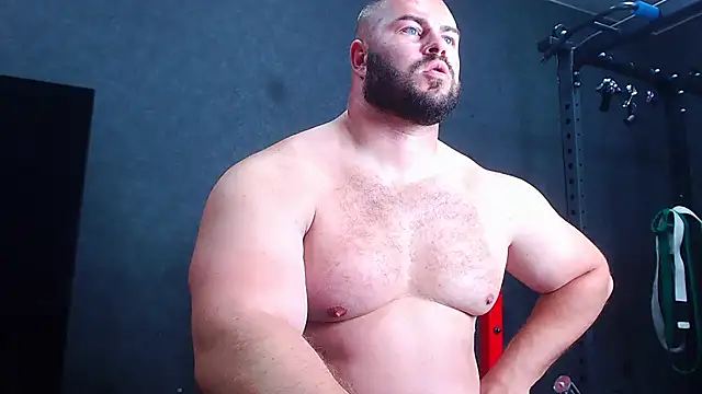 muscularjohnforuX Show in webcam