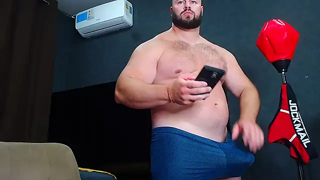 Pokazy przed kamerką – muscularjohnforuX