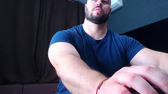 muscularjohnforuX's Webcam Show