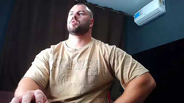 Webkamerová show muscularjohnforuX