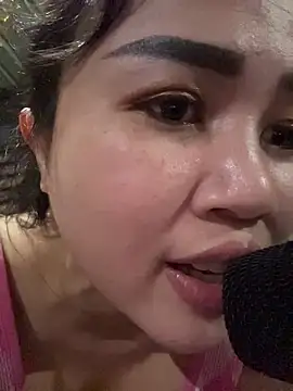 Bella_nasty69のウェブカメラショー