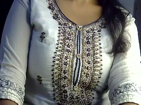 SiaraSiyA Adlı Modelin Canlı XXX Sohbeti