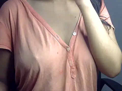 SiaraSiyA Show in webcam