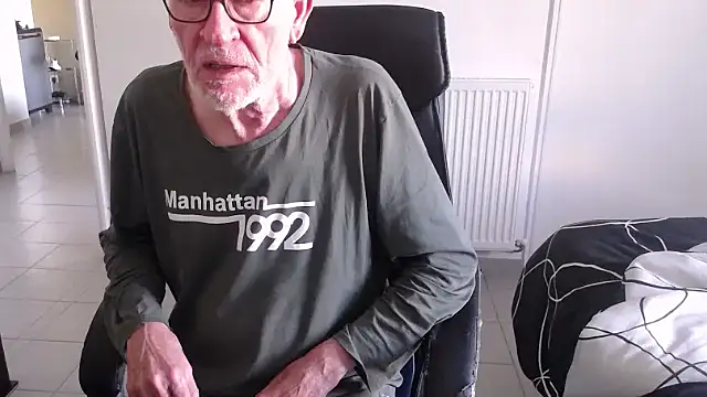 jimmy73490 Show Webcam