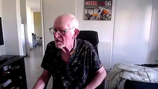 jimmy73490 Show Webcam