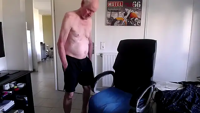 jimmy73490's Webcam Show