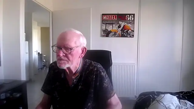jimmy73490 Show in webcam