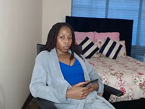 QUEENMANDYY's Live XXX Chat