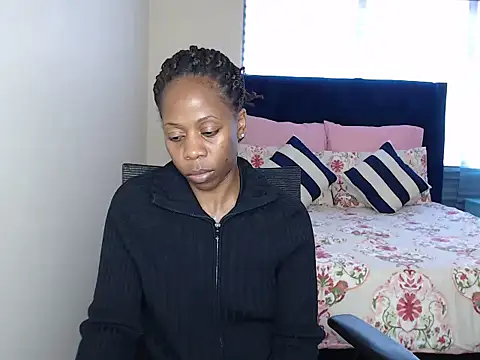 QUEENMANDYY's Live XXX Chat