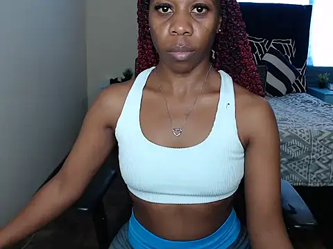 QUEENMANDYY Chat XXX in diretta