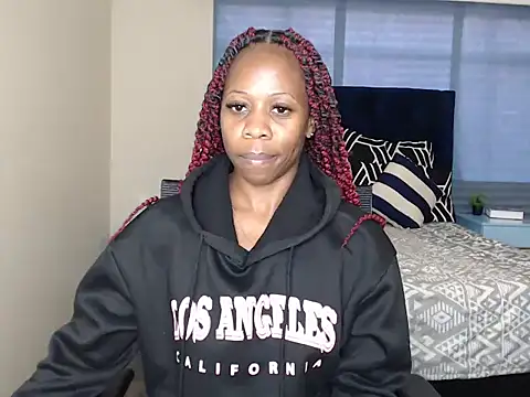 QUEENMANDYY live XXX chat