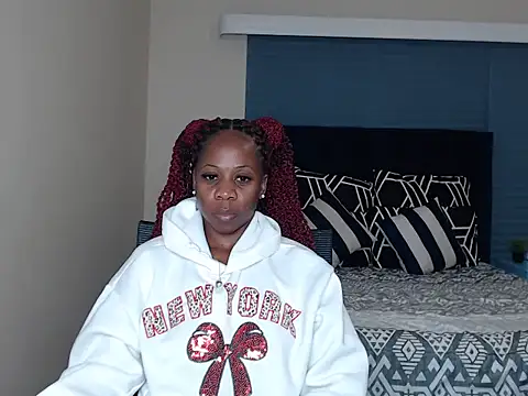 QUEENMANDYY Live XXX Chat