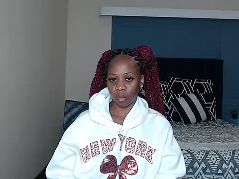 QUEENMANDYY's Live XXX Chat