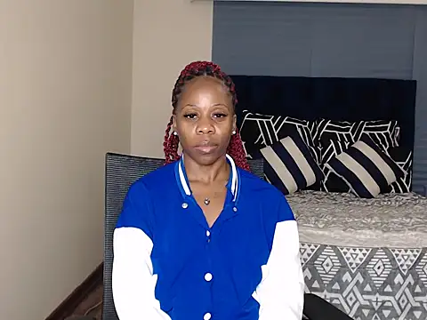 QUEENMANDYY's Live XXX Chat