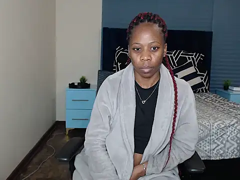 QUEENMANDYY's Live XXX Chat