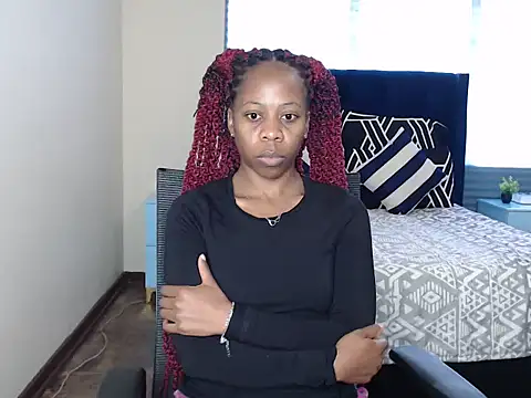 QUEENMANDYYn Live XXX chat