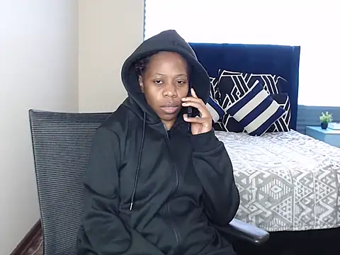 QUEENMANDYYn Live XXX chat