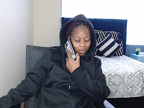 QUEENMANDYY's Live XXX Chat