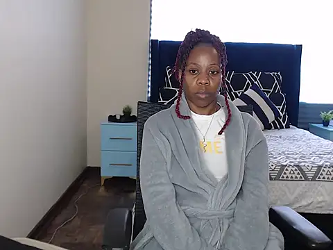 QUEENMANDYY's Live XXX Chat