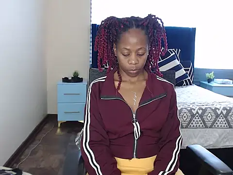 QUEENMANDYY Live XXX Chat