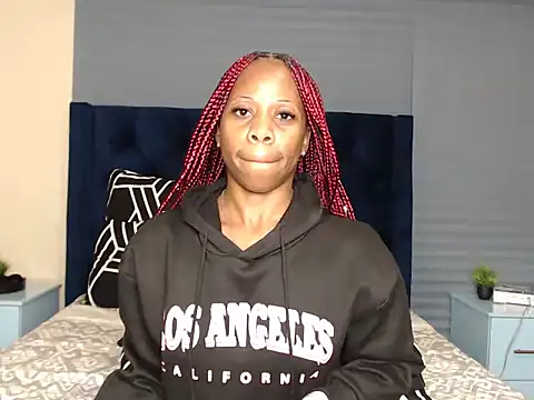 QUEENMANDYY's Live XXX Chat
