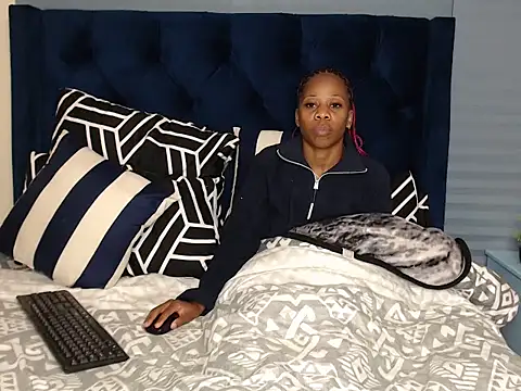 QUEENMANDYY's Webcam Show