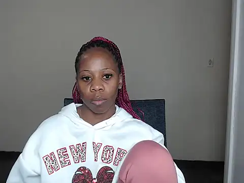 QUEENMANDYY Live XXX-Chat
