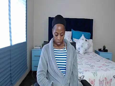 QUEENMANDYY: απευθείας συνομιλία ΧΧΧ