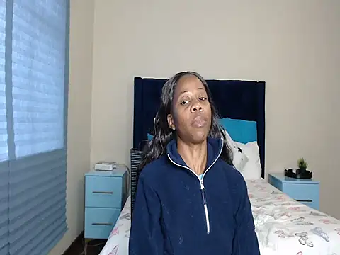 QUEENMANDYY's Live XXX Chat