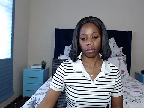QUEENMANDYY 在線直播表演
