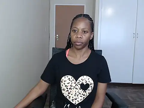 QUEENMANDYY Live XXX-Chat