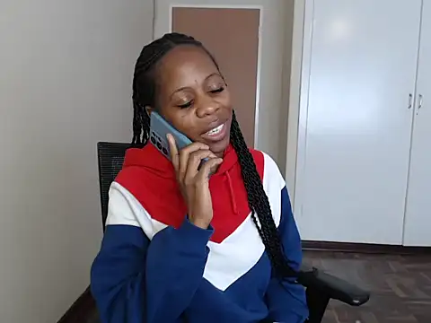 QUEENMANDYY's Live XXX Chat