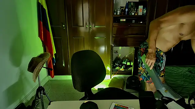 Jhon_wich Show in webcam