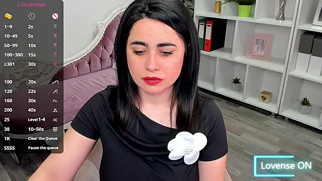 Sala de chat ao vivo de EmaBrownie