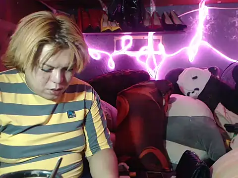 HotAsianAlbin19 Webcam Show
