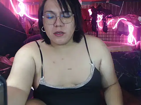 HotAsianAlbin19 Show Webcam