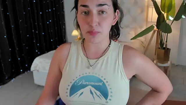 Chat XXX en directo de CeceliaJohnson
