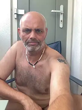 Pascal-1976 webcam show