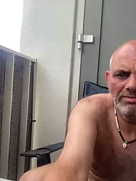 Show modela Pascal-1976 na web-kameri